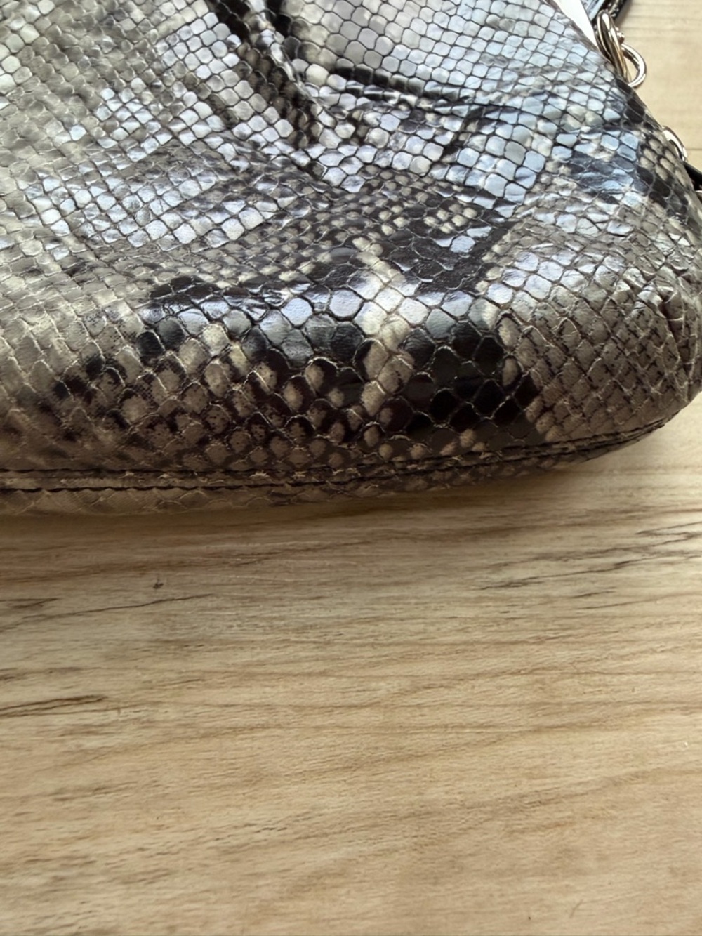 Coach Women’s Gray Snake-Effect Clutch Bag by - Picture 6 of 10